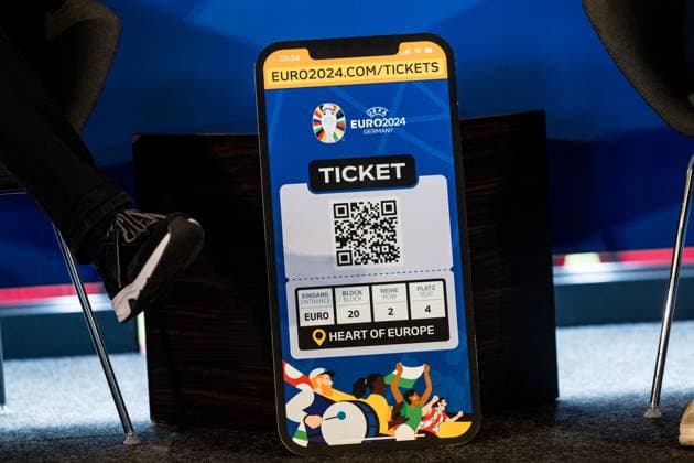 Pressekonferenz zur Bekanntgabe der Partnerschaft zwischen VDV und EURO 2024 GmbH; 19.10.2023 Symbol Ticket Pressekonferenz zur Bekanntgabe der Partnerschaft zwischen VDV und EURO 2024 GmbH, Koeln, RheinEnergieStadion am 19.10.2023 Copyright: xBEAUTIFULxSPORTS Wunderlx