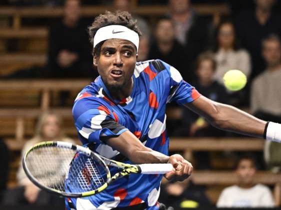 STOCKHOLM 20231019 Elias Ymer i sin match mot Dino Prizmic (Kroatien) under tennisturneringen Nordic Open i Kungliga Tennishallen pa torsdagen. STOCKHOLM Sverige x10030x