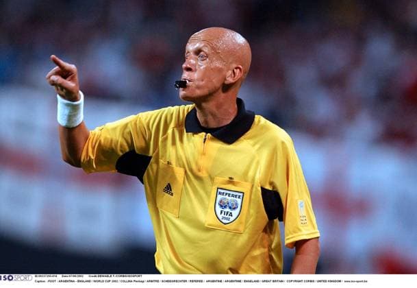 FOOT : ARGENTINA - ENGLAND WORLD CUP 2002 FOOT : ARGENTINA - ENGLAND WORLD CUP 2002 COLLINA Pierluigi ARBITRE SCHEIDSRECHTER REFEREE ARGENTINE ARGENTINIE ENGELAND GREAT BRITAIN COPYRIGHT CORBIS UNITED KINGDOM www.iso be SAPPORO JAPAN JAPON  Copyright: xDEWAELExT.x 63755