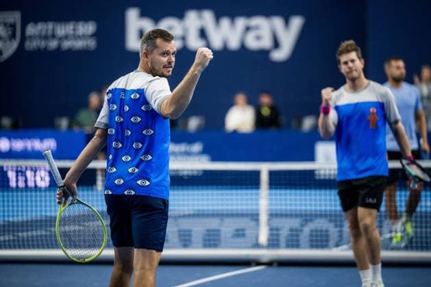 Adam Pavlasek and Ariel Behar celebrate winning their match a singles second round match at the European Open Tennis ATP, Tennis Herren tournament, in Antwerp, Thursday 19 October 2023. LAURIExDIEFFEMBACQ  x78098366x