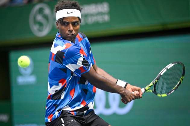 Tennis, ATP-Turnier in Stockholm STOCKHOLM 20231020 Elias Ymer, Sverige, spelar kvartsfinal mot Miomir Kecmanovic, Serbien, under tennisturneringen Nordic Open i Kungliga tennishallen. STOCKHOLM SVERIGE x10080x