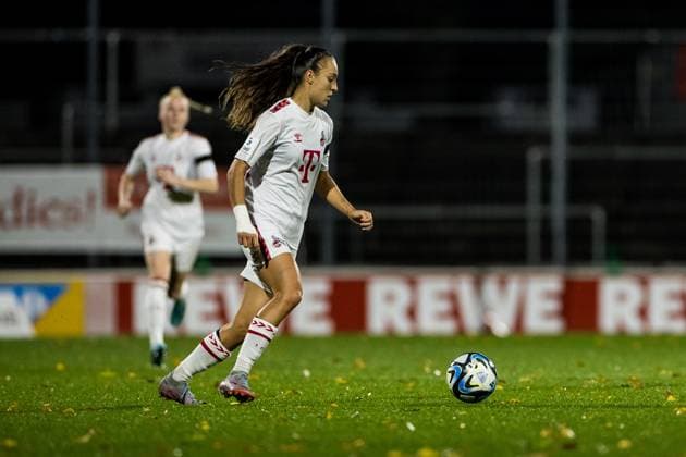 GOOGLE PIXEL Frauen Bundesliga: 1. FC Koeln - Bayer 04 Leverkusen; 20.10.2023 Natalia Padilla-Bidas (1. FC Koeln, 22) GOOGLE PIXEL Frauen Bundesliga, 1. FC Koeln - Bayer 04 Leverkusen, Koeln, Franz-Kremer-Stadion am 20.10.2023 DFB REGULATIONS PROHIBIT ANY USE OF PHOTOGRAPHS AS IMAGE SEQUENCES AND OR QUASI-VIDEO. Copyright: xBEAUTIFULxSPORTS Wunderlx