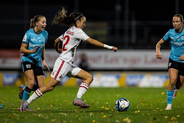 GOOGLE PIXEL Frauen Bundesliga: 1. FC Koeln - Bayer 04 Leverkusen; 20.10.2023 Natalia Padilla-Bidas (1. FC Koeln, 22) GOOGLE PIXEL Frauen Bundesliga, 1. FC Koeln - Bayer 04 Leverkusen, Koeln, Franz-Kremer-Stadion am 20.10.2023 DFB REGULATIONS PROHIBIT ANY USE OF PHOTOGRAPHS AS IMAGE SEQUENCES AND OR QUASI-VIDEO. Copyright: xBEAUTIFULxSPORTS Wunderlx