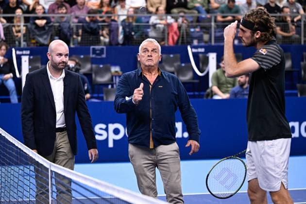 Greek Stefanos Tsitsipas pictured at the start of a quarter final single match at the European Open Tennis ATP, Tennis Herren tournament, in Antwerp, Friday 20 October 2023. LAURIExDIEFFEMBACQ  x78129606x