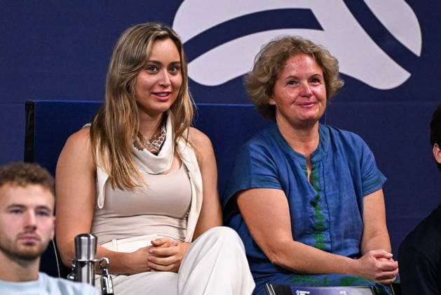 Spanish player and Tsitsipas girlfriend Paula Badosa and Tsitsipas mother pictured during a quarter final single match at the European Open Tennis ATP, Tennis Herren tournament, in Antwerp, Friday 20 October 2023. LAURIExDIEFFEMBACQ  x78129697x