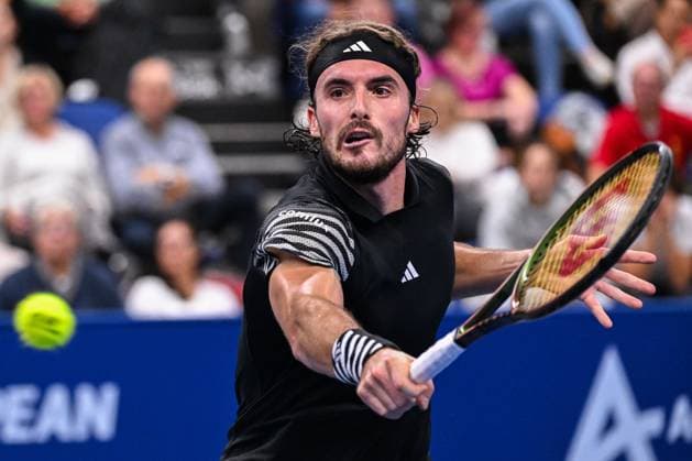 Greek Stefanos Tsitsipas pictured in action during a quarter final single match at the European Open Tennis ATP, Tennis Herren tournament, in Antwerp, Friday 20 October 2023. LAURIExDIEFFEMBACQ  x78129712x