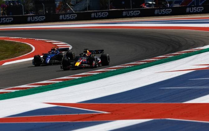 1 Max Verstappen (NLD, Oracle Red Bull Racing), 2 Logan Sargeant (USA, Williams Racing), F1 Grand Prix of USA at Circuit of The Americas on October 20, 2023 in Austin, United States of America. (Photo by HOCH ZWEI) Austin United States of America
