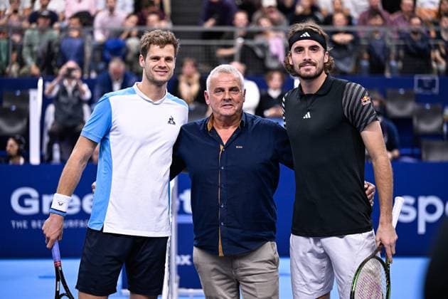 German Yannick Hanfmann and Greek Stefanos Tsitsipas pictured at the start of a quarter final single match at the European Open Tennis ATP, Tennis Herren tournament, in Antwerp, Friday 20 October 2023. LAURIExDIEFFEMBACQ  x78134720x