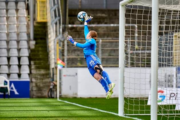 Kristin Krammer (25, 1. FC Nürnberg FCN ) Freisteller - Einzelbild - freigestellt - 21.10.2023 - Fussball - Saison 2023 2024 - 1. Frauen - Fussball - Bundesliga - 05. Spieltag: SC Freiburg - 1. FC Nürnberg FCN ( Club ) - Sportfoto Zink PeKo - xpexkox -