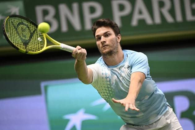 STOCKHOLM 20231021 Miomir Kecmanovic, Serbien, under semifinalen mot ryssen Pavel Kotov under tennisturneringen Nordic Open i Kungliga tennishallen. STOCKHOLM SVERIGE x10040x