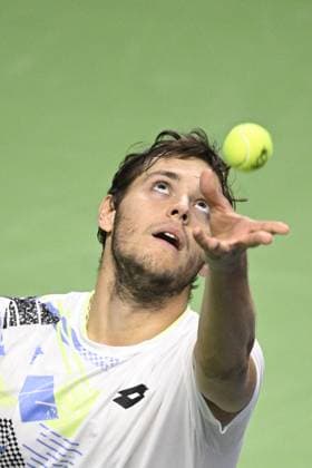STOCKHOLM 20231021 Ryssen Pavel Kotov under semifinalen mot Miomir Kecmanovic, Serbien, under tennisturneringen Nordic Open i Kungliga tennishallen. STOCKHOLM SVERIGE x10040x