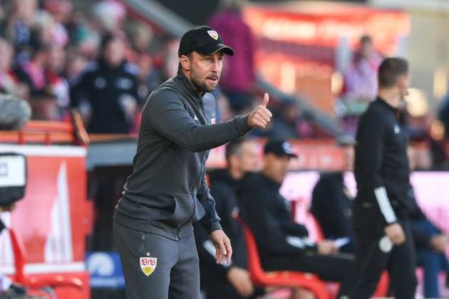Sport Themen der Woche KW42 Fussball, Herren, Saison 2023 2024, 1. Bundesliga (8. Spieltag), 1. FC Union Berlin - VfB Stuttgart, v. l. Trainer Sebastian Hoeness (VfB Stuttgart) gestikuliert, 21.10.2023, *** Football, men, season 2023 2024, 1 Bundesliga 8 matchday , 1 FC Union Berlin VfB Stuttgart, v l coach Sebastian Hoeness VfB Stuttgart gestures, 21 10 2023, Copyright: xMatthiasxKochx