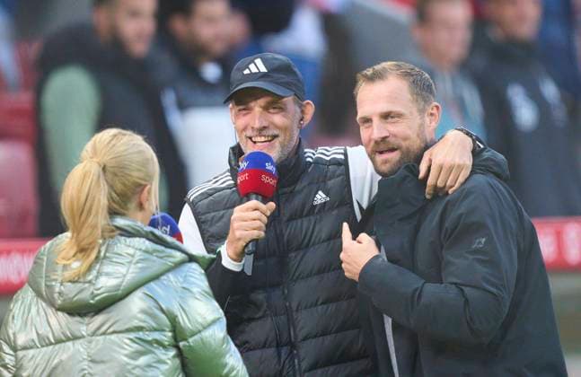 Sport Themen der Woche KW42 Sport Bilder des Tages Trainer Thomas Tuchel (FCB), team manager, headcoach, coach, Bo Svensson, MZ Trainer at sky interview in the match 1. FSV MAINZ 05 - FC BAYERN MUENCHEN on Oct 21, 2023 in Mainz, Germany. Season 2023 2024, 1.Bundesliga, FCB, München, matchday 8, 8.Spieltag