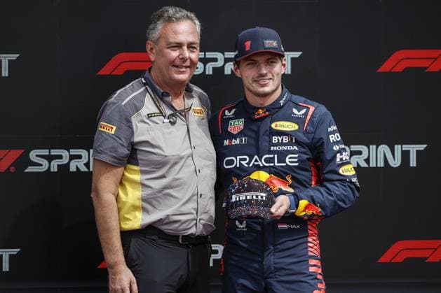 VERSTAPPEN Max (ned), Red Bull Racing RB19, portrait ISOLA Mario (ita), Motorsport Racing Manager of Pirelli, portrait sprint shootout during the 2023 Formula 1 Lenovo United States Grand Prix, 18th round of the 2023 Formula One World Championship, WM, Weltmeisterschaft from October 20 to 22, 2023 on the Circuit of The Americas, in Austin, USA - F1 - US GRAND PRIX 2023 DPPI Panoramic 00123040__R3_1500
