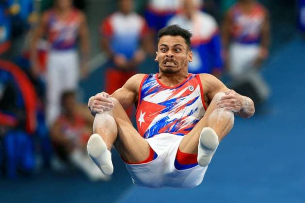 Bilder des Jahres 2023, Sport 10 Oktober Sport Themen der Woche KW42 SANTIAGO, CHILE OCT 21: SANTIAGO, CHILE OCT 21: Alejandro de la Cruz de Cuba compite por equipos durante los Juegos Panamericanos Santiago 2023 en Centro de Deportes Colectivos el 21 de octubre en Santiago, Chile. Dominican Cuba™s Alejandro de la Cruz competes in Team Standings during Santiago 2023 Pan American Games at Collective Sports Center on October 21 in Santiago, Chile. (Foto de Javier ValdÃ s Larrondo Santiago 2023 via Photosport). Dia 2, Gimnasia Artistica masculino Day 2, men™s Gymnastics Artistic