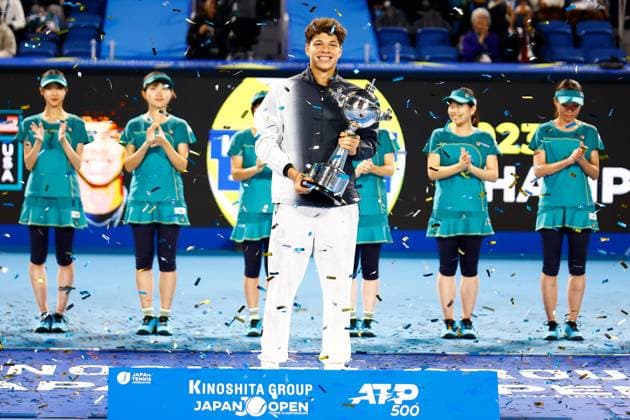 October 22, 2023, Tokyo, Japan: Ben SHELTON (USA) poses for the cameras during the award ceremony of the Kinoshita Group Japan Open Tennis Championships 2023 at the Ariake Coliseum. This is the longest-running ATP, Tennis Herren Tour tournament in Asia, first held in 1972. The tournament runs from October 16 to 22. Shelton won 7-5, 6-1. Tokyo Japan - ZUMAm191 20231022_aap_m191_031 Copyright: xRodrigoxReyesxMarinx