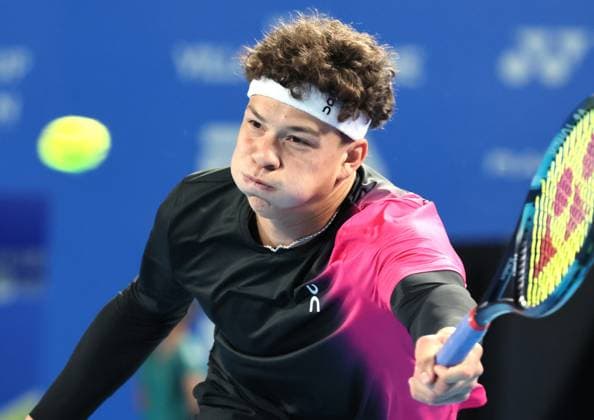 October 22, 2023, Tokyo, Japan - Ben Shelton of the United States returns the ball against Russia s Aslan Karatsev during the final of the Japan Open tennis championships at the Ariake Colosseum in Tokyo on Suniday, October 22, 2023. Shelton defeated Aslan Karatsev of Russia in the final. (photo by Yoshio Tsunoda AFLO) Noxthirdxpartyxsales  (0309706118st)