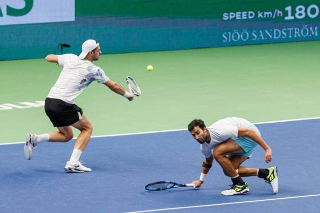 231022 Julian Cash of Great Britain and Yuki Bhambri of India during day 9 of the Nordic Open tennis tournament on October 22, 2023 in Stockholm. Photo: Michael Campanella BILDBYRAN COP 313 MC0070 tennis nordic open day 9 finals bbeng Copyright: MICHAELxCAMPANELLA BB231022MC011