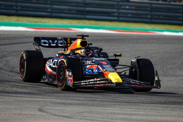 01 VERSTAPPEN Max (nld), Red Bull Racing RB19, action during the 2023 Formula 1 Lenovo United States Grand Prix, 18th round of the 2023 Formula One World Championship, WM, Weltmeisterschaft from October 20 to 22, 2023 on the Circuit of The Americas, in Austin, USA - F1 - US GRAND PRIX 2023 - RACE DPPI Panoramic  00123041__R3_3448