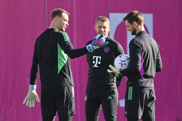 v.li:Manuel NEUER (Torwart Bayern Muenchen), Torwarttrainer Michael RECHNER (Bayern Muenchen), Sven ULREICH,Torwart (Bayern Muenchen), Abschlusstraining FC Bayern vor dem CL Spiel gegen Galatasaray Istanbul am 23.10.2023,