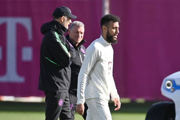 Noussair Mazraoui (Bayern Muenchen), hi:Trainer Thomas TUCHEL (Bayern Muenchen) Abschlusstraining FC Bayern vor dem CL Spiel gegen Galatasaray Istanbul am 23.10.2023,