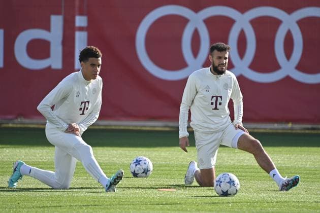 v.re:Noussair Mazraoui (Bayern Muenchen), Jamal MUSIALA (Bayern Muenchen). Abschlusstraining FC Bayern vor dem CL Spiel gegen Galatasaray Istanbul am 23.10.2023,