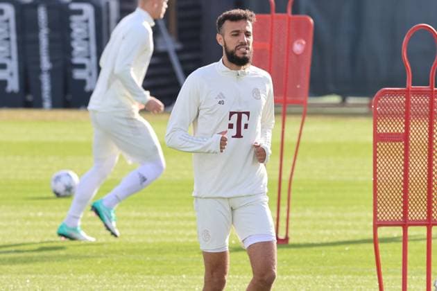 40 Noussair Mazraoui, Portraet, Portrait, Fussball Abschlusstraining des FC Bayern Muenchen vor dem UEFA Champions League-Spiel gegen Galatasaray Istanbul 23.10.2023 Trainingsgelaende, Saebenerstr. FOTO: Mladen Lackovic LakoPress