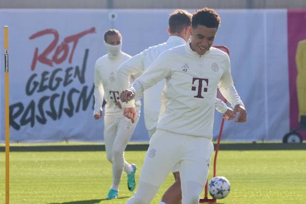 Jamal Musiala (FC Bayern Muenchen, 42) lachend beim Training, Abschlusstraining. FC Bayern Muenchen, Fussball, Saison 23 24, 23.10.2023, Abschlusstraining. FC Bayern Muenchen, Fussball, Saison 23 24, 23.10.2023 Muenchen Copyright: xEibner-Pressefoto JennixMaulx EP_JML