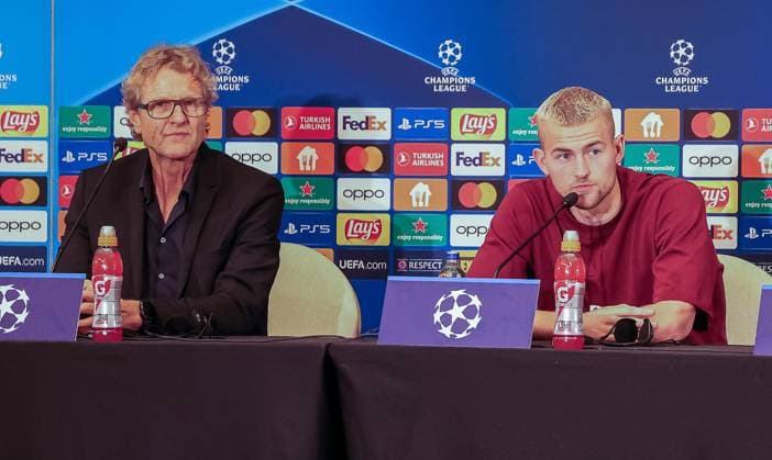 Dieter Nickles, Bayern-Pressesprecher, Matthijs de Ligt, Pressekonferenz Galatasaray Istanbul vs. Bayern Muenchen, Champions-League, Gruppenphase, Saison 2023-24, 23.10.2023, Pressekonferenz Galatasaray Istanbul vs. Bayern Muenchen, Champions-League, Gruppenphase, Saison 2023-24, 23.10.2023, Istanbul Copyright: xEibner-Pressefoto JoergxNiebergax EP_EER
