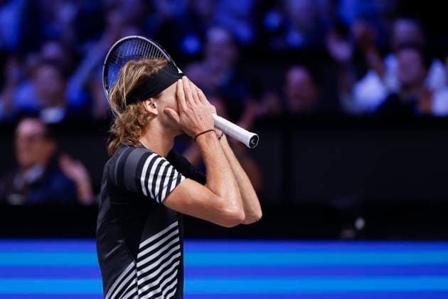 Sport Themen der Woche KW43 Sport Bilder des Tages Alexander Zverev reagiert veraergert, Aerger, enttaeuscht, Enttaeuschung, Emotion *** Alexander Zverev reacts angry, anger, disappointed, disappointment, emotion Copyright: xJuergenxHasenkopfx