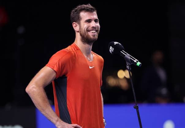 TENNIS - ATP, Tennis Herren Erste Bank Open VIENNA,AUSTRIA,23.OCT.23 - TENNIS - ATP World Tour, Erste Bank Open. Image shows Karen Khachanov (RUS). Keywords: interview.  GEPAxpictures xWalterxLuger
