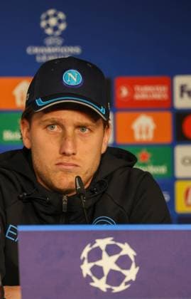 Rudi Gacia s press conference, PK, Pressekonferenz for the 2023 24 Champions League match, between the teams of Union Berlin vs SSC Napoli Berlin 23 10 2023, during the press conference of Rudi Garcia coach of SSC Napoli valid for the Champions League 2023 24, between the teams of Union Berlin vs SSC Napoli at the Olympiastadion in Berlin In picture : Piotr Zielinski of SSC Napoli Berlino Olympiastadion berlin Germania Copyright: xFABIOxSASSOxFABIOxSASSOx 2L8A3799