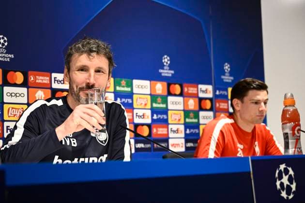 Media activities R Antwerp FC - Champions League 24 10 2023 DEURNE, BELGIUM - OCTOBER 24 : Van Bommel Mark head coach of Antwerp FC and Ekkelenkamp Jurgen midfielder of Antwerp FC pictured during a press conference, PK, Pressekonferenz prior to the UEFA Champions League match between Royal Antwerp FC and FC Porto on October 24, 2023 in Deurne, Belgium, 24 10 2023 Deurne Belgium  Copyright: xPeterxDexVoechtx