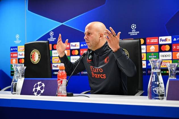 ROTTERDAM - Coach of Feyenoord Arne Slot during the MD-1 press conference, PK, Pressekonferenz prior to the UEFA Champions League match against SS Lazio Roma at Feyenoord Stadion de Kuip on October 24, 2023 in Rotterdam, Netherlands. ANP OLAF KRAAK UEFA Champions League 2023 24 2023 2024 xVIxANPxSportx xxANPxIVx 481988203 originalFilename: 481988203.jpg