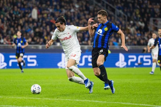 SOCCER - UEFA CL, Inter vs RBS MILAN,ITALY,24.OCT.23 - SOCCER - UEFA Champions League, group stage, FC Internazionale Milano vs Red Bull Salzburg. Image shows Roko Simic (RBS) and Benjamin Pavard (Inter).  GEPAxpictures xGintarexKarpaviciute