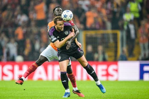ISTANBUL - (l-r) Davidson Sanchez of Galatasaray, Harry Kane of FC Bayern Munich during the UEFA Champions League Group A match between Galatasaray and FC Bayern Munich at the Rams Global Stadium on October 24 in Istanbul, Turkey. ANP Hollandse Hoogte UEFA Champions League 2023 24 2023 2024 xVIxANPxSportx xGerritxvanxKeulenxIVx 482004221 originalFilename: 482004221.jpg