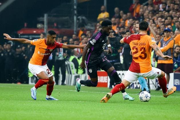 Alphonso Davies (Muenchen 19), Galatasaray Istanbul vs. FC Bayern Muenchen, Fussball, Champions-League, Gruppenphase, Saison 2023-24, 3. Spieltag, 24.10.2023 Galatasaray Istanbul vs. FC Bayern Muenchen, Fussball, Champions-League, Gruppenphase, Saison 2023-24, 3. Spieltag, 24.10.2023, Copyright: xEibner-Pressefoto JoergxNiebergax EP_EER