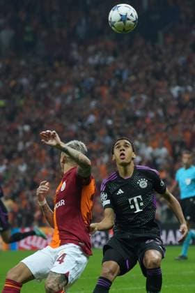 Lucas Torreira (L) of Galatasaray and Jamal Musiala of Bayern Munchen during the UEFA Champions League match between Galatasaray A.S. and FC Bayern München at RAMS PARK Arena on October 24, 2023 in Istanbul, Turkey. Istanbul Turkey Copyright: xSeskimPhotox Gsaray-BMunich_241023 (80)