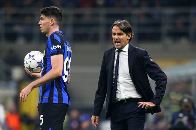 Foto Davide Spada LaPresse 24 ottobre 2023 - Milano , Italia - calcio - Inter vs Salisburgo - Champions League 2023 2024 - Stadio San Siro. Nella foto: Simone Inzaghi (FC Inter); October 24 , 2023 Milan , Italy - sport, calcio - Inter vs Salzburg Champions League 2023 2024 - San Siro Stadium . In the pic : Simone Inzaghi (FC Inter);  Copyright: xDavidexSpada LaPressex