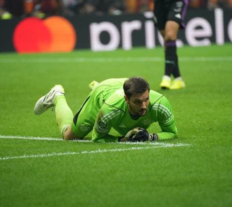 Bayern Munich™s Sven Ulreich during Galatasaray - Bayern Munich UEFA Champions League Game at Rams Stadium in Istanbul, Turkey. 18108781