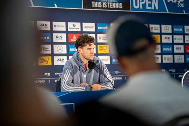 Wien, OÌˆsterreich. 24 Oktober 2023.Pressekonferenz mit Dominik Thiem (AUT) nach dem Spiel, Dominik Thiem (AUT) gegen Stefanos Tsitsipas (GRE). ATP, Tennis Herren World Tour, Erste Bank Open in der Wiener Stadthalle