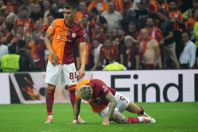 Mauro Icardi and Kazimcan Karatas of Galatasaray during the UEFA Champions League match between Galatasaray A.S. and FC Bayern München at RAMS PARK Arena on October 24, 2023 in Istanbul, Turkey. Istanbul Turkey Copyright: xSeskimPhotox Gsaray-BMunich_241023 (129)