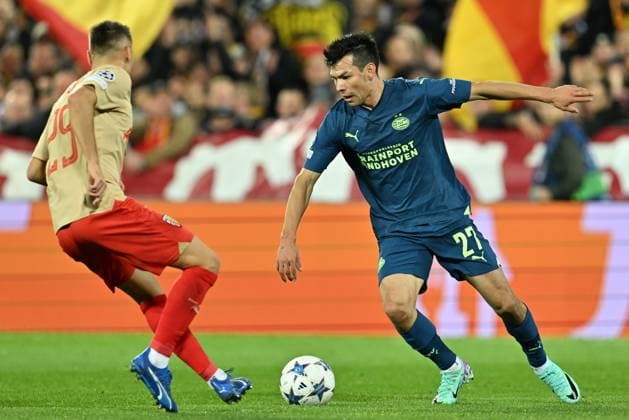 231024 RC Lens vs PSV Eindhoven Hirving Lozano (27) of Eindhoven pictured in action during the Uefa Champions League matchday 3 game in group B in the 2023-2024 season between Racing Club de Lens and PSV Eindhoven on October 24 , 2023 in Lens, France. (Photo by David Catry Isosport) LENS FRANCE  Copyright: xx 412589