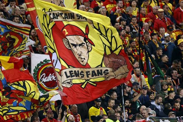 LENS - RC Lens supporters during the UEFA Champions League group B match between RC Lens and PSV Eindhoven at the Stade Bollaert-Delelis on October 24, 2023 in Lens, France. ANP MAURICE VAN STEEN UEFA Champions League 2023 24 2023 2024 xVIxANPxSportx xxANPxIVx 482013919 originalFilename: 482013919.jpg