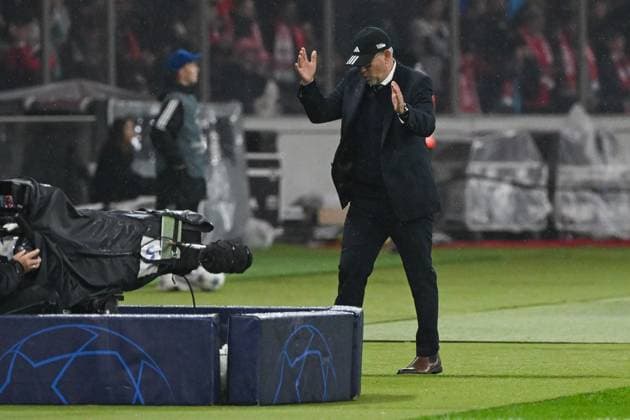 Fussball, Herren, Saison 2023 2024, UEFA Champions League (Gruppe C, 3. Spieltag), 1. FC Union Berlin - SSC Neapel, v. l. Trainer Urs Fischer (1. FC Union Berlin) enttäuscht, niedergeschlagen, unzufrieden, 24.10. 2023, Copyright: xMatthiasxKochx