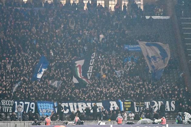 Fussball, Herren, Saison 2023 2024, UEFA Champions League (Gruppe C, 3. Spieltag), 1. FC Union Berlin - SSC Neapel, v. l. Die Fans von SSC Neapel, 24.10. 2023, Copyright: xMatthiasxKochx