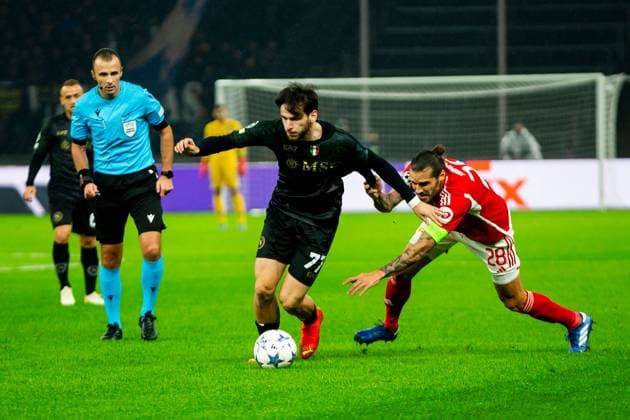 24.10.2023, xfrx, Fussball UEFA Champions League, Union Berlin - SSC Neapel emspor, v.l. Kvaratskhelia Jesper (SSC Neapel),Christopher Trimmel (Union Berlin) (DFL DFB REGULATIONS PROHIBIT ANY USE OF PHOTOGRAPHS as IMAGE SEQUENCES and or QUASI-VIDEO) Berlin