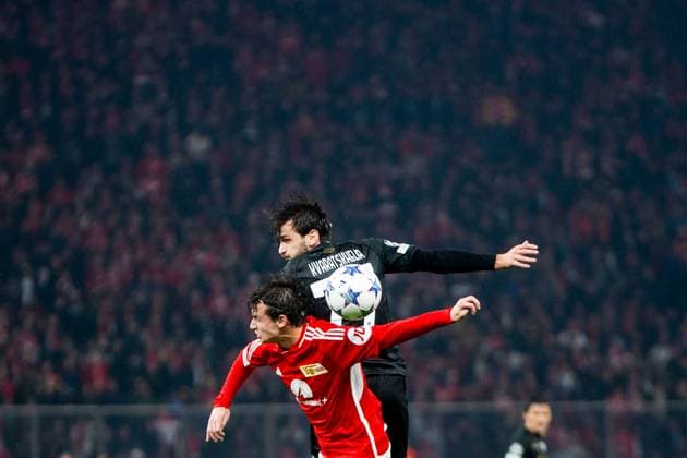 Sport Bilder des Tages 24.10.2023, xfrx, Fussball UEFA Champions League, Union Berlin - SSC Neapel emspor, v.l. Brenden Aaronson (Union Berlin),Kvaratskhelia Jesper (SSC Neapel) (DFL DFB REGULATIONS PROHIBIT ANY USE OF PHOTOGRAPHS as IMAGE SEQUENCES and or QUASI-VIDEO) Berlin
