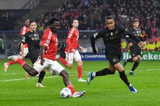 Fussball, Herren, Saison 2023 2024, UEFA Champions League (Gruppe C, 3. Spieltag), 1. FC Union Berlin - SSC Neapel, v. l. David Datro Fofana (1. FC Union Berlin) und Natan (SSC Neapel) im Zweikampf, 24.10. 2023, Copyright: xMatthiasxKochx