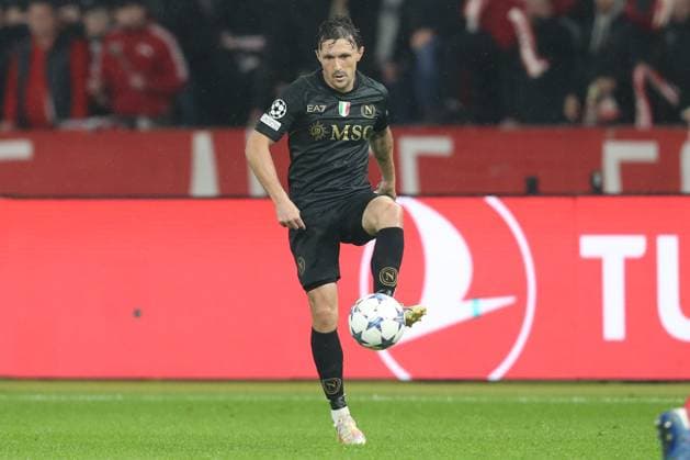 24.10.2023, xtgx, Fussball, UEFA Champions League, 1.FC Union Berlin - SSC Neapel emspor, v.l. Mario Rui (Neapel, 6) am Ball, plays the ball (DFL DFB REGULATIONS PROHIBIT ANY USE OF PHOTOGRAPHS as IMAGE SEQUENCES and or QUASI-VIDEO) Olympiastadion